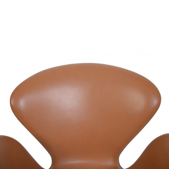Arne Jacobsen høj Svane stol nybetrukket med cognac classic læder 2006