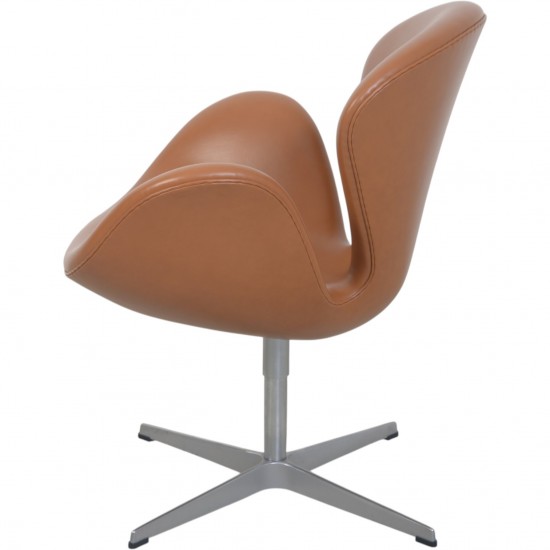 Arne Jacobsen høj Svane stol nybetrukket med cognac classic læder 2006