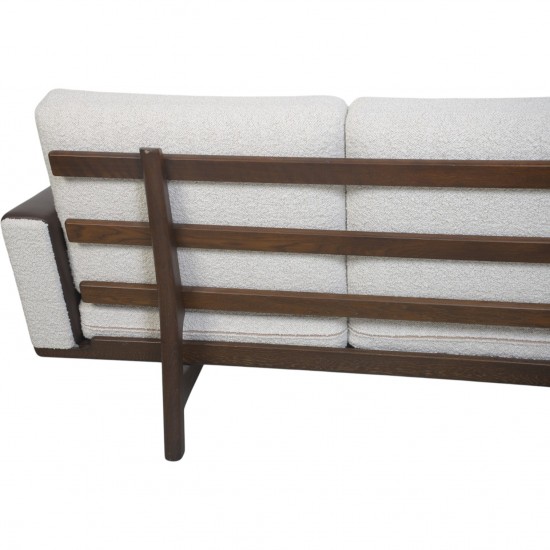 Hans Wegner GE236 betrukket med Dedar Milano Boucle 1980'erne