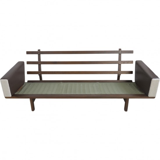 Hans Wegner GE236 betrukket med Dedar Milano Boucle 1980'erne