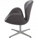 Arne Jacobsen Svane stol i brunt Aura læder 2020