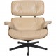 Charles Eames Lounge chair i beige læder 2005