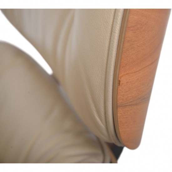 Charles Eames Lounge chair i beige læder 2005