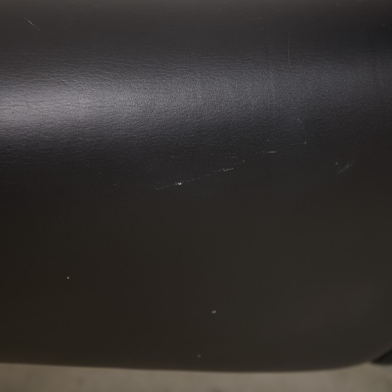 Hans Wegner Ox chair i sort læder 2000'erne