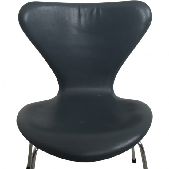 Sæt af 6 Arne Jacobsen Syver stole i gråt læder 1986
