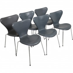 Sæt af 6 Arne Jacobsen Syver stole i gråt læder 1986