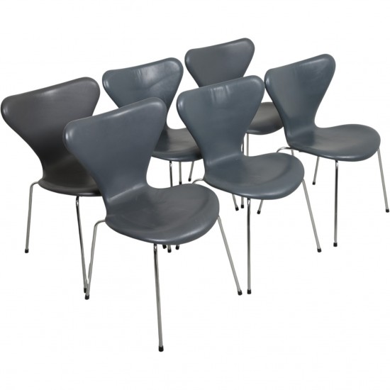 Sæt af 6 Arne Jacobsen Syver stole i gråt læder 1986
