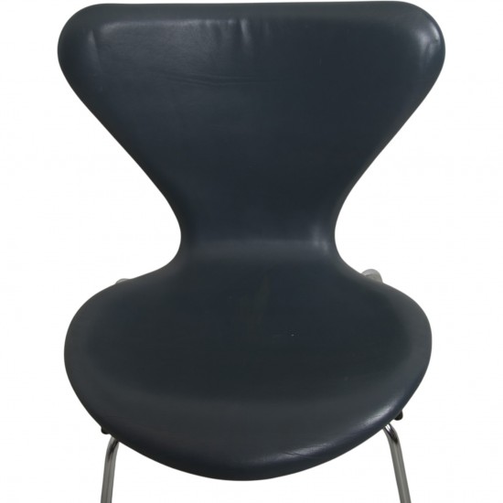 Sæt af 6 Arne Jacobsen Syver stole i gråt læder 1986
