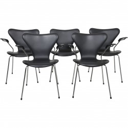Sæt af 5 Arne Jacobsen Syver armstole i sort læder 1990'erne