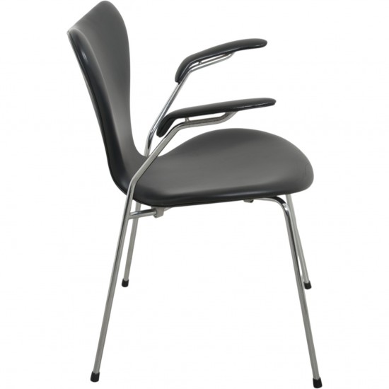 Sæt af 5 Arne Jacobsen Syver armstole i sort læder 1990'erne