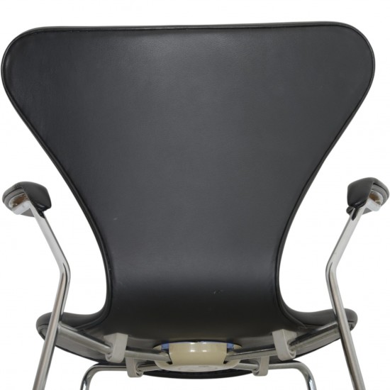 Sæt af 5 Arne Jacobsen Syver armstole i sort læder 1990'erne