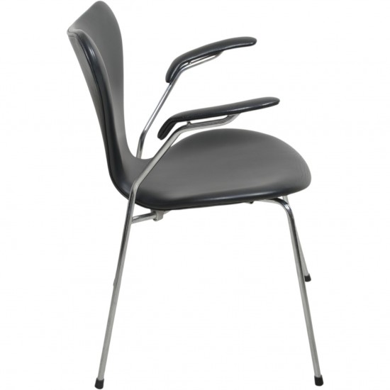 Sæt af 5 Arne Jacobsen Syver armstole i sort læder 1990'erne