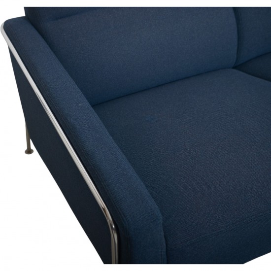 Arne Jacobsen 3303 3.seater airport sofa in blue fabric 1984