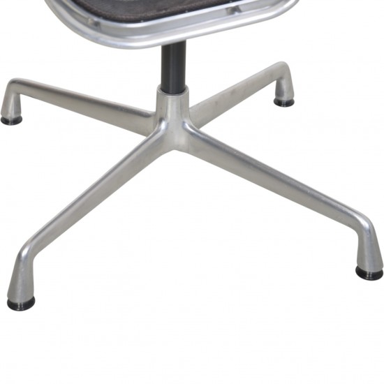 Charles Eames Ea-108 chair in black mesh and aluminium 2000s