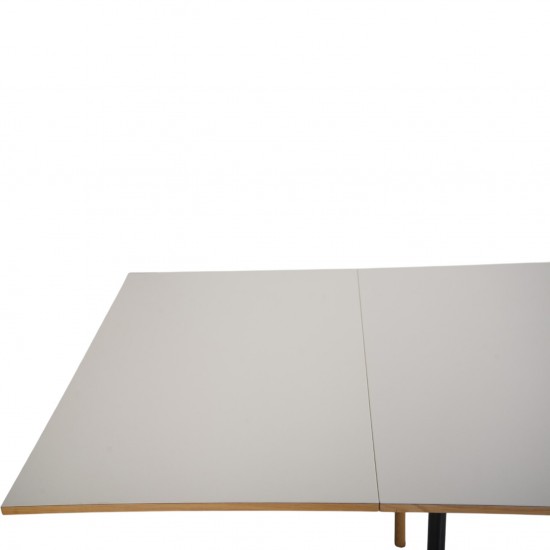 Finn Juhl white Nyhavns table 2020