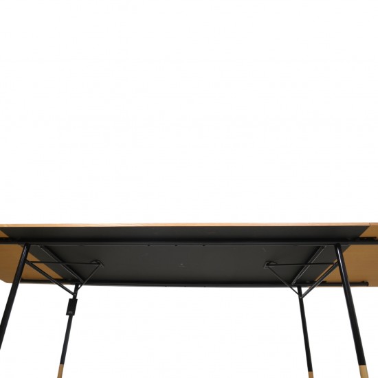 Finn Juhl white Nyhavns table 2020