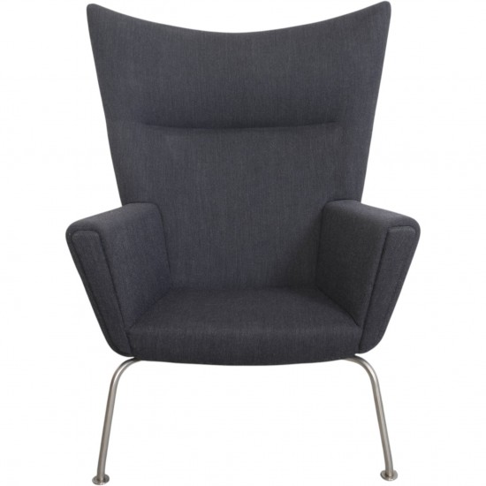 Hans Wegner Wingchair with stool in grey fabric 2019