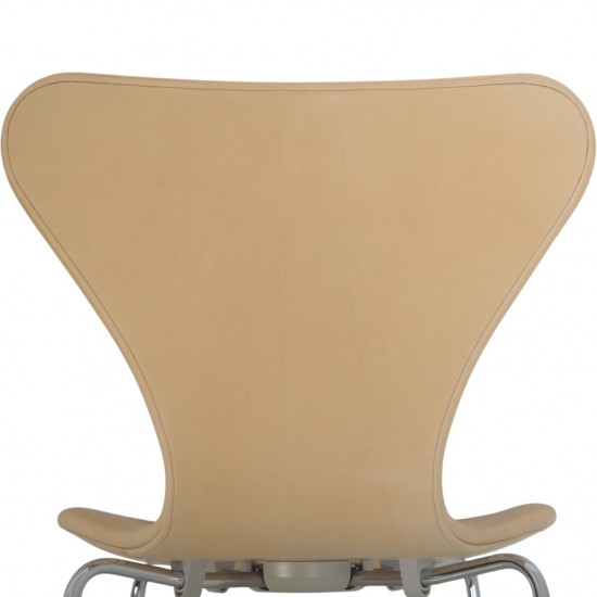 Sæt af 2 Arne Jacobsen Syver stole i natur læder 2000'erne