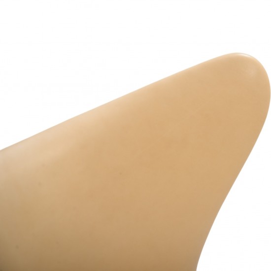 Sæt af 2 Arne Jacobsen Syver stole i natur læder 2000'erne