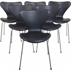 Sæt af 6 Arne Jacobsen Syver stole i sort læder 2000'erne