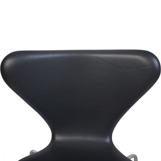 Sæt af 6 Arne Jacobsen Syver stole i sort læder 2000'erne