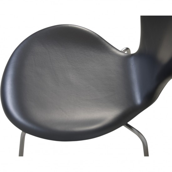 Sæt af 6 Arne Jacobsen Syver stole i sort læder 2000'erne