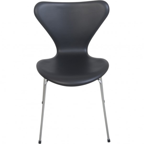 Sæt af 6 Arne Jacobsen Syver stole i sort læder 2000'erne
