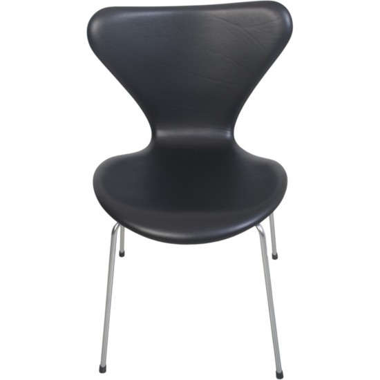 Sæt af 6 Arne Jacobsen Syver stole i sort læder 2000'erne