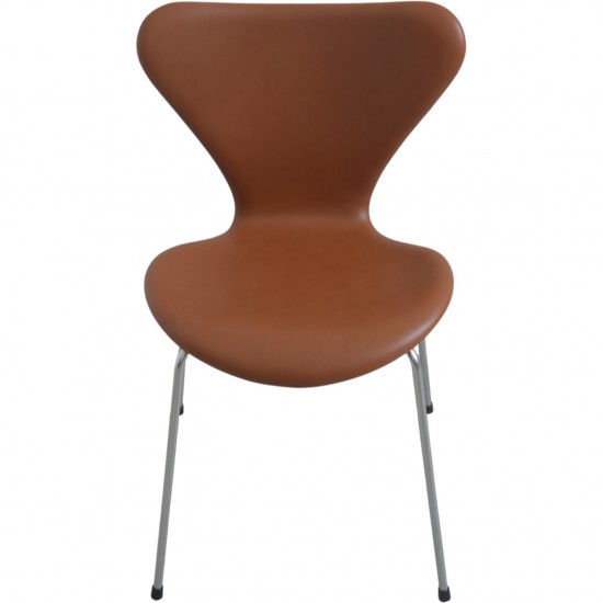 Set of 6 Arne Jacobsen Seven chairs in walnut classic leather 1979