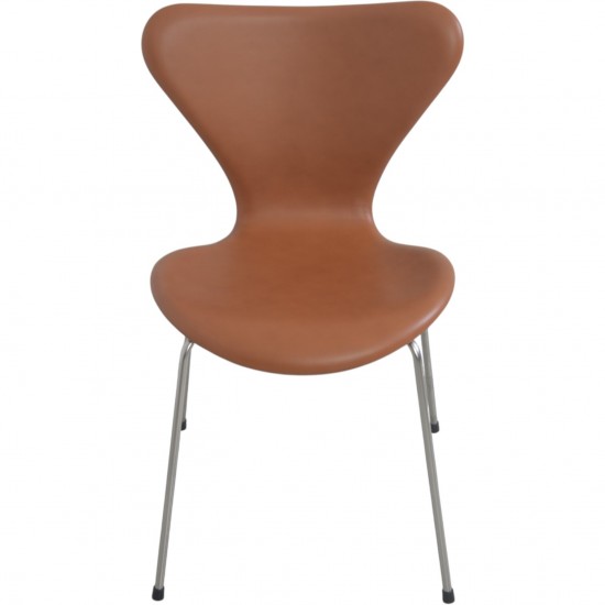 Set of 6 Arne Jacobsen Seven chairs in walnut classic leather 1979