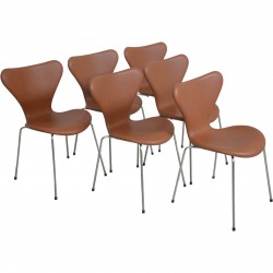 Set of 6 Arne Jacobsen Seven chairs in walnut classic leather 1979