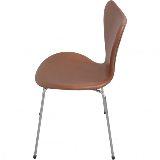 Set of 6 Arne Jacobsen Seven chairs in walnut classic leather 1979