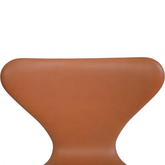 Set of 6 Arne Jacobsen Seven chairs in walnut classic leather 1979