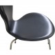 Set of 8 Arne Jacobsen Seven chairs in black classic leather 2000s