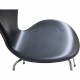 Set of 8 Arne Jacobsen Seven chairs in black classic leather 2000s