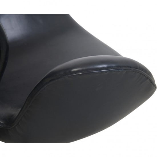 Arne Jacobsen vintage Swan chair in black leather 1960s
