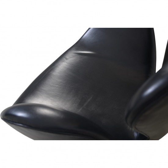 Arne Jacobsen vintage Swan chair in black leather 1960s