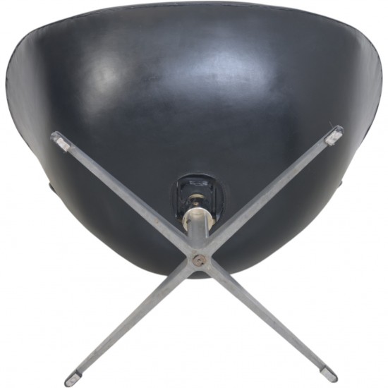 Arne Jacobsen vintage Swan chair in black leather 1960s