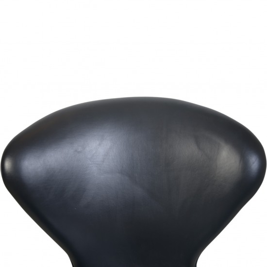 Arne Jacobsen vintage Swan chair in black leather 1960s