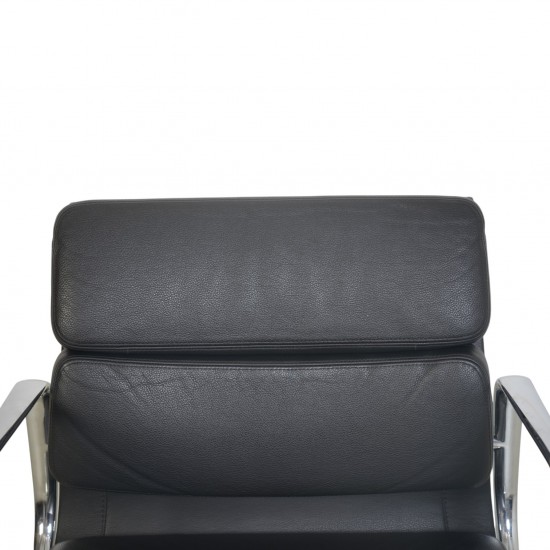 Charles Eames Ea208 chair in black leather 2008