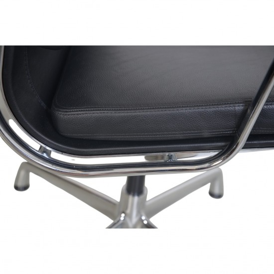Charles Eames Ea208 chair in black leather 2008