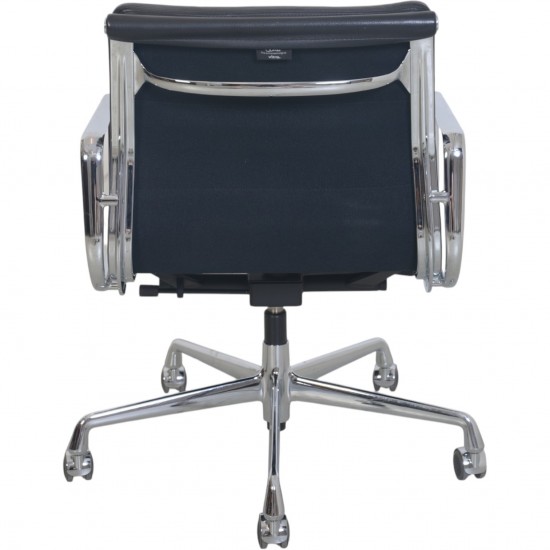 Charles Eames Ea217 office chair in black leather 2011