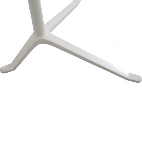 Fritz Hansen white little friend table 2015