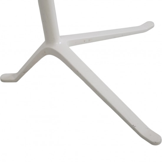 Fritz Hansen white little friend table 2015