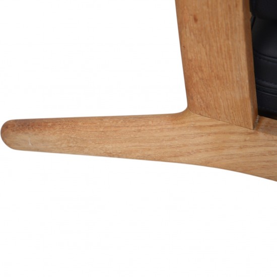 Hans Wegner GE290 chair in oak and black leather 1980s