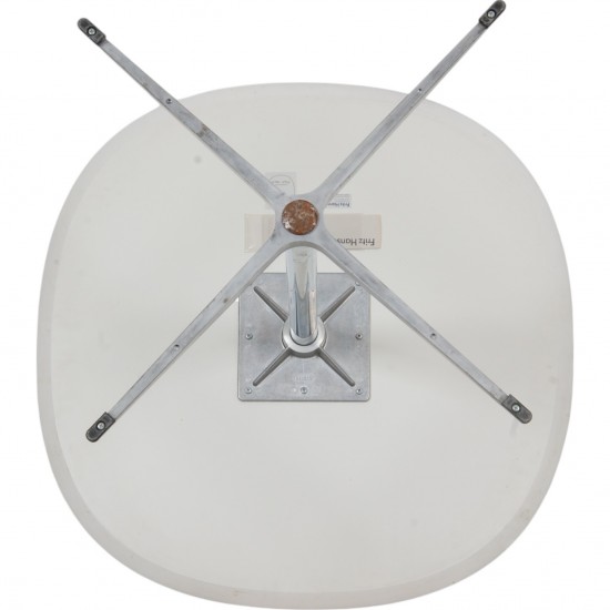 Arne Jacobsen Super cirkulært cafebord 75 cm