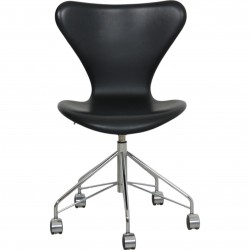 Arne Jacobsen 3117 office chair in black Essential leather