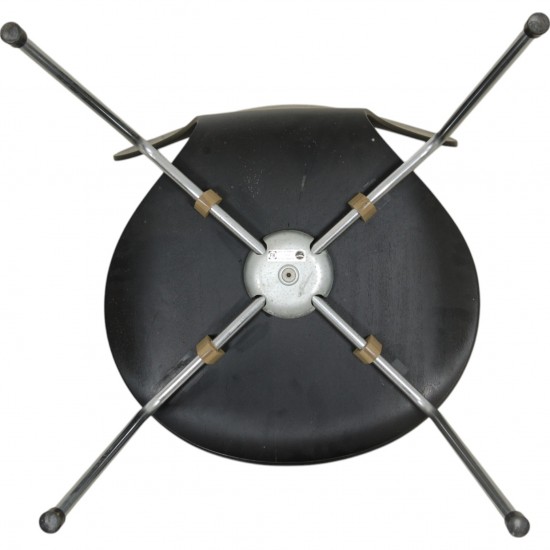 Sæt med 4 sorte Arne Jacobsen Syver stole