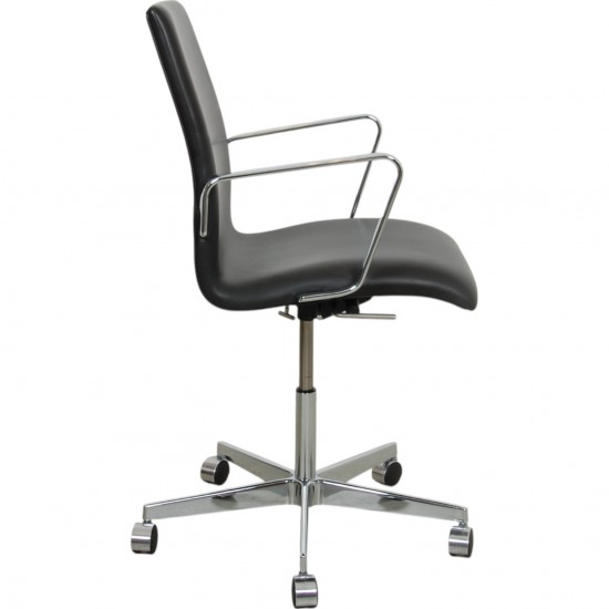Arne Jacobsen Oxford stol i sort essential læder