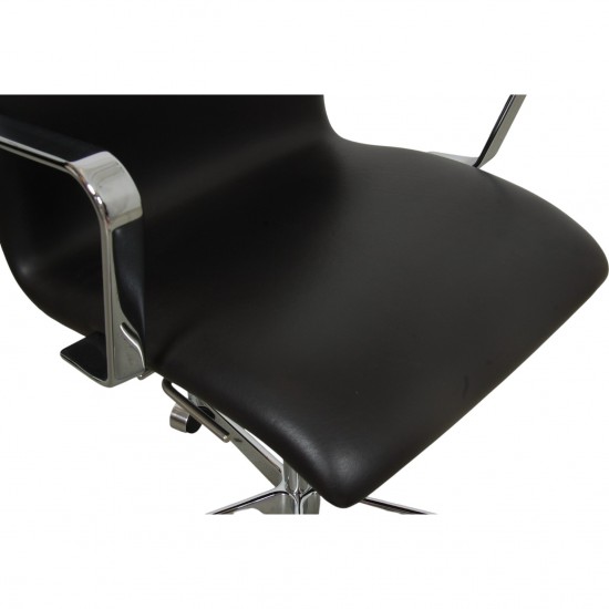 Arne Jacobsen Oxford stol i sort essential læder